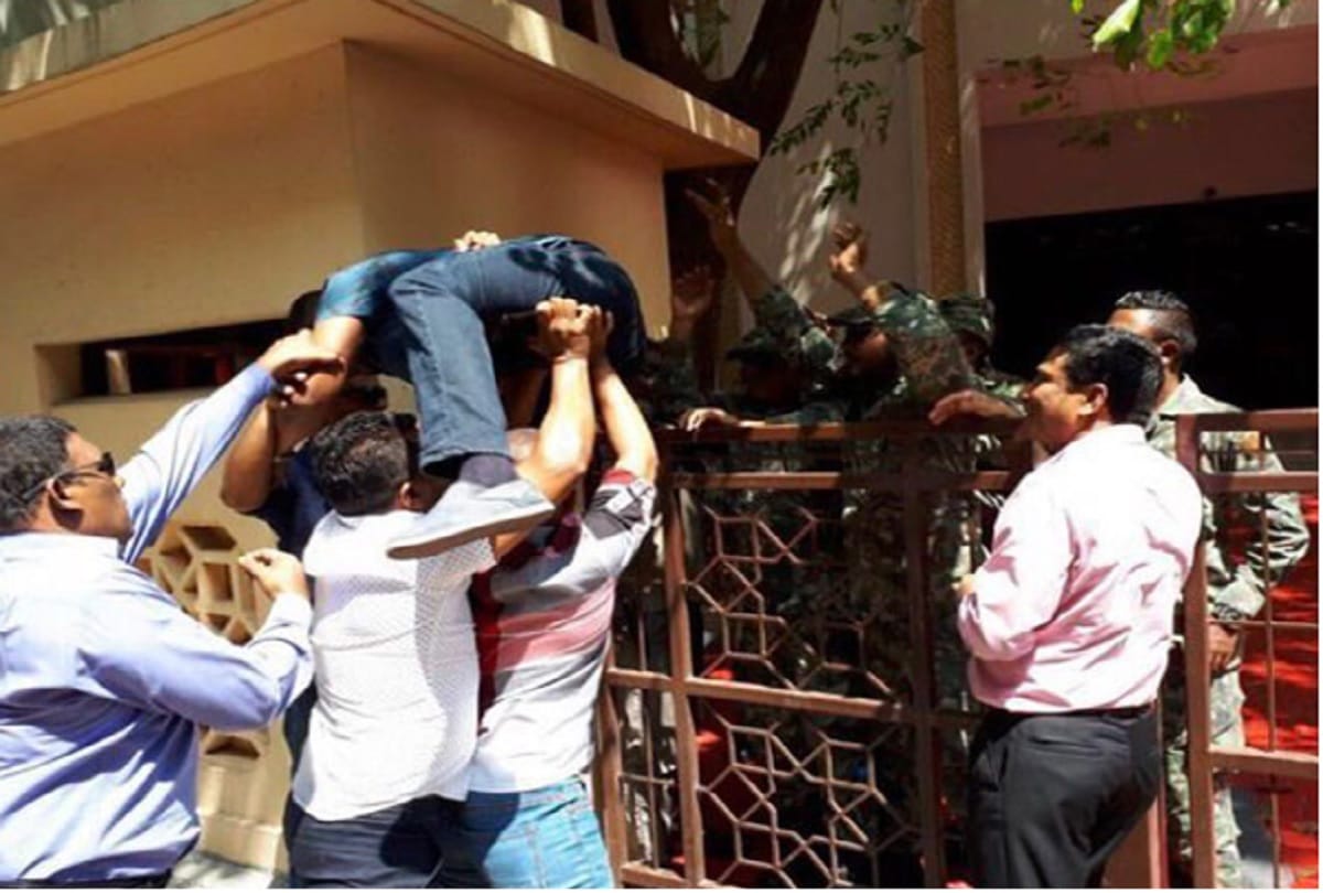 Maldives crisis hard day by day, the army threw all MPs out