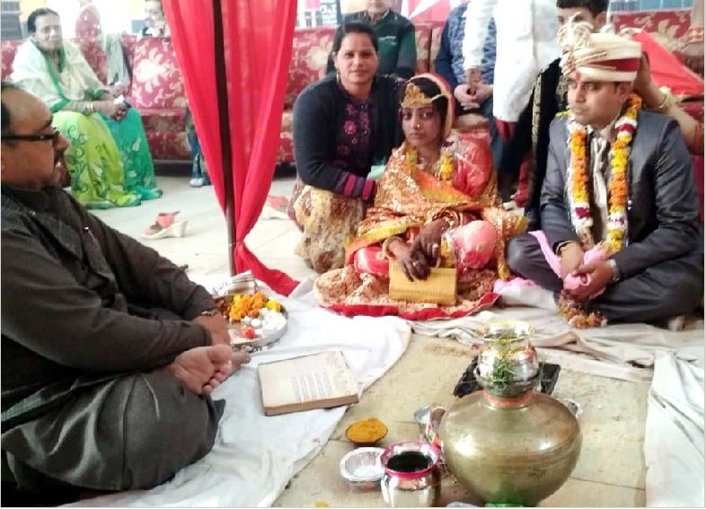 girl married with money collection 