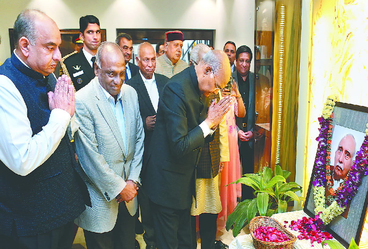 know about the President Ramnath Kovind why he denied to sit on this chair