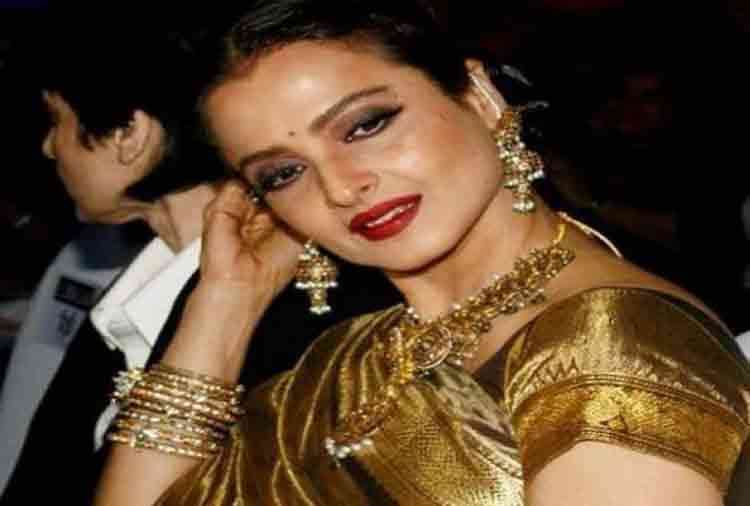 actress rekha donate 3 crore rupees for english medium school in kasarwadi