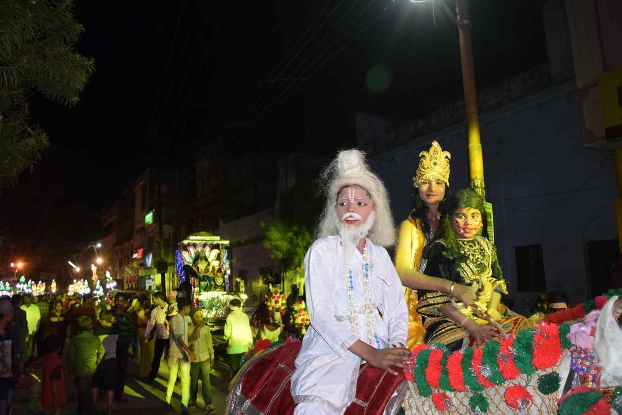 महाशिवरात्रि पर हर हर महादव की गूंज में निकली शिव बारात