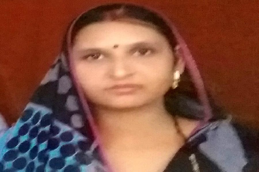 Woman shot herself, family were surprised to see blood with dead body