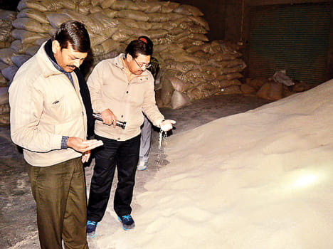 10 thousand sacks of government grain caught in rice mill raid