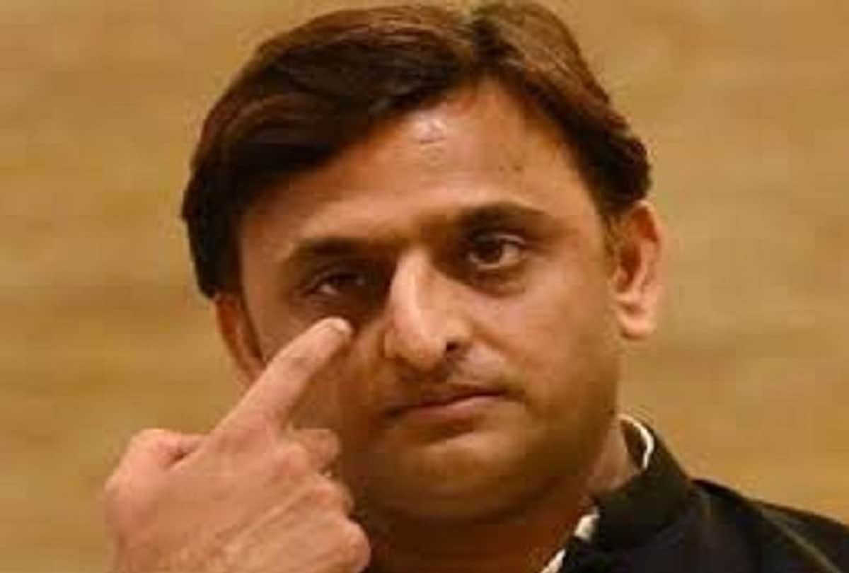 akhilesh yadav talks to media over uttar pradesh budget.
