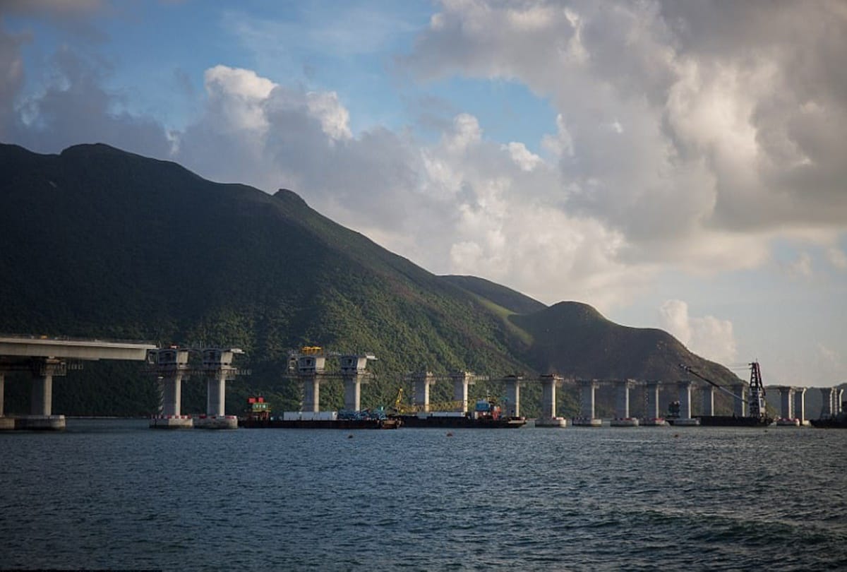 This is the worlds longest sea bridge at china 