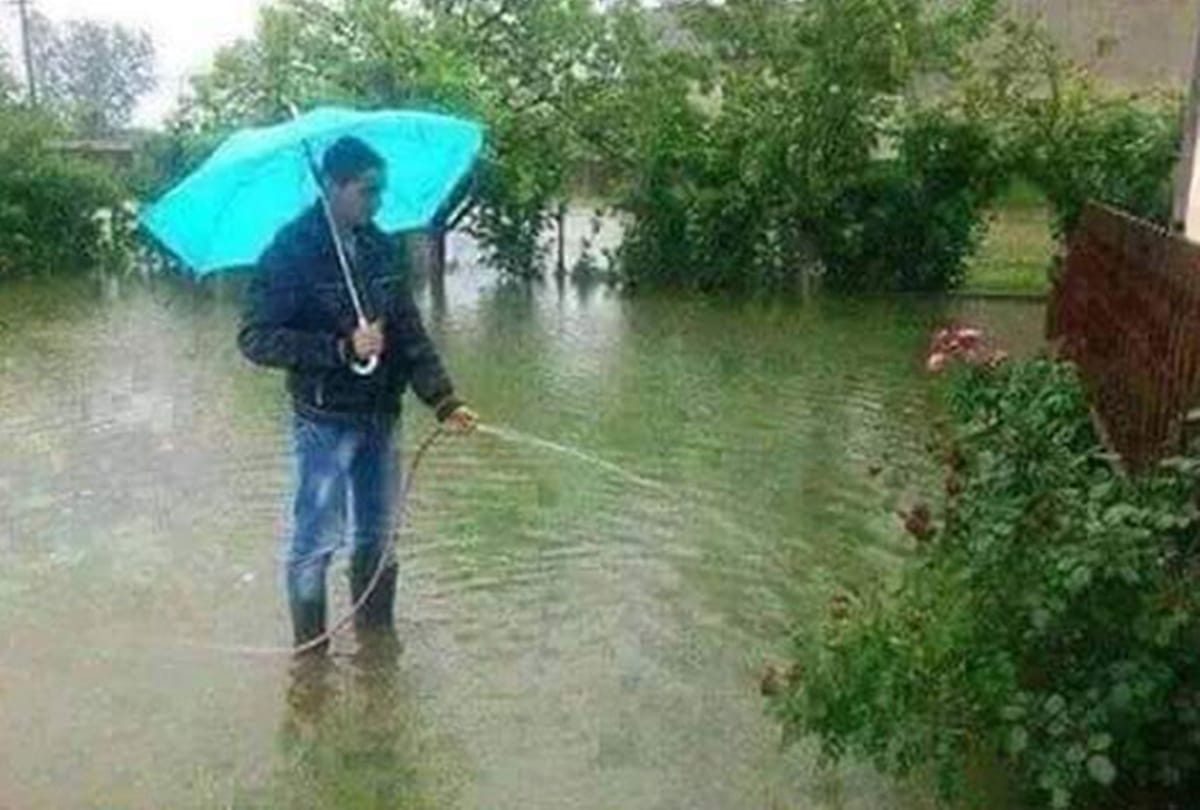 These are the biggest gamblers see in this strange pictures  