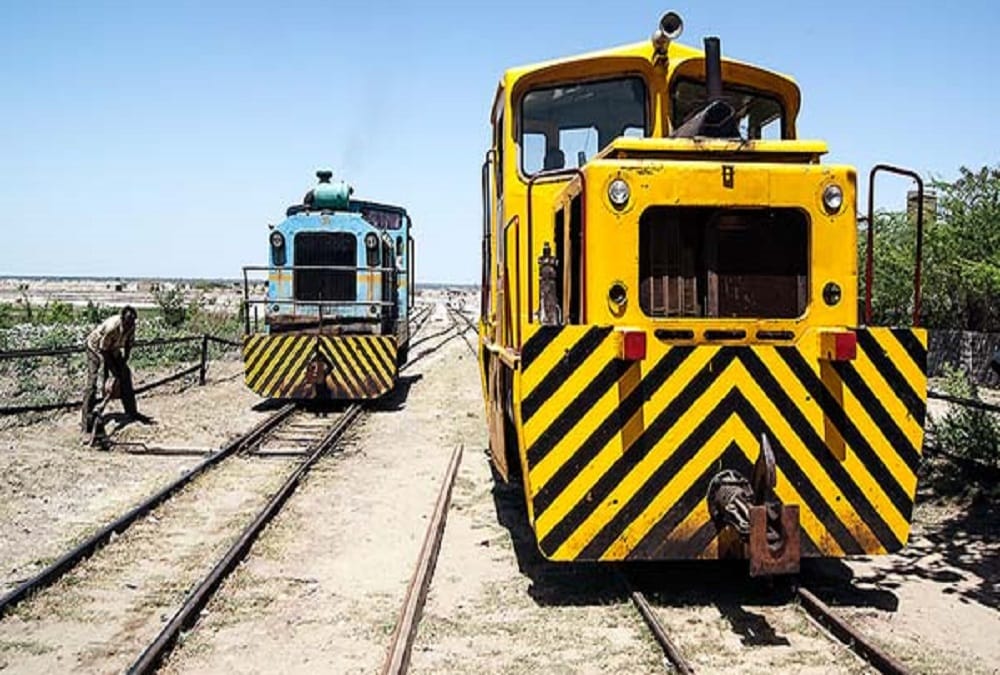rajasthan only train in india which run at lake 