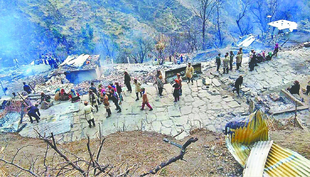 Whole village caught fire in uttarkashi photos