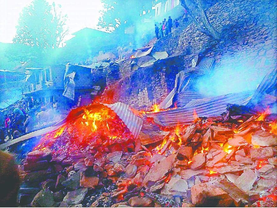 Whole village caught fire in uttarkashi photos
