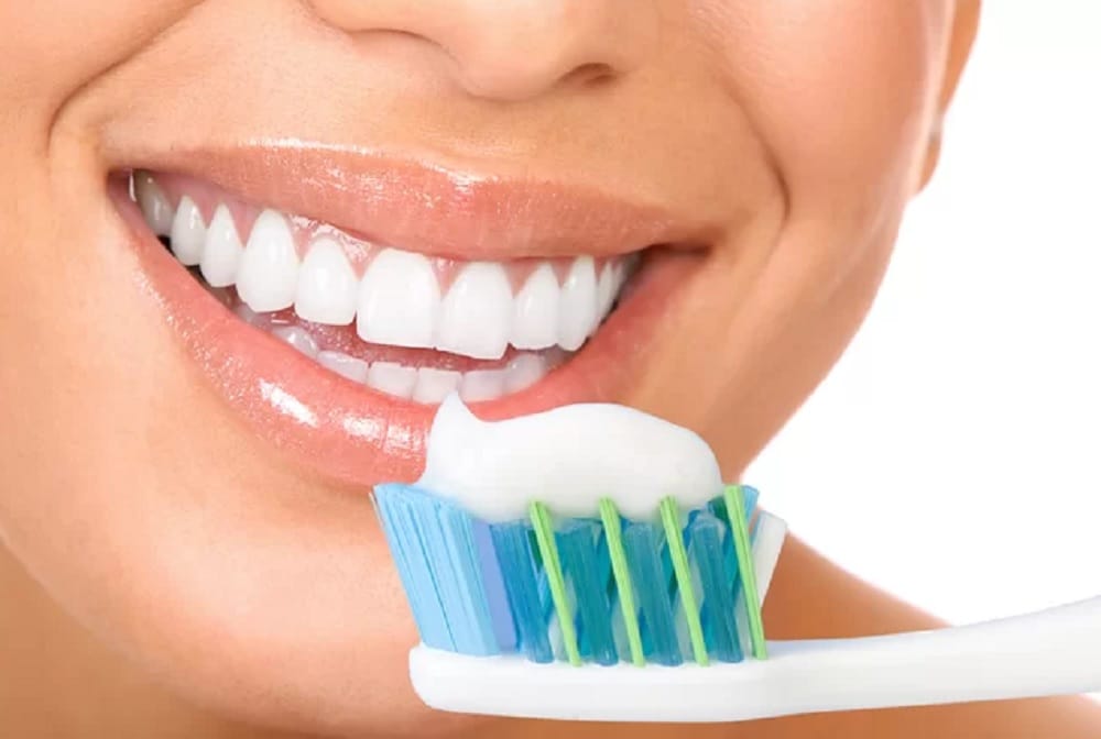 Improve the health of your teeth by purchasing the right tooth paste for them