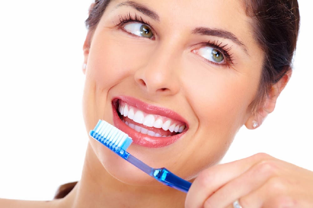Improve the health of your teeth by purchasing the right tooth paste for them