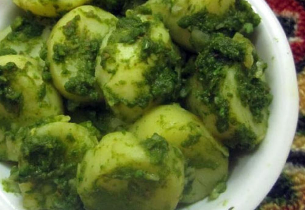 अस्पताल के रसोईघर में रखीं सब्जियों में मिलीं चींटियां