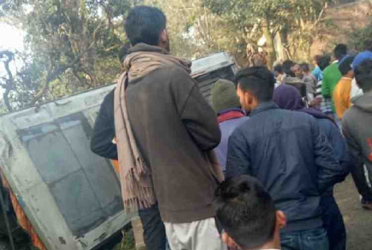 two iti students killed in mini bus accident in hoshiarpur