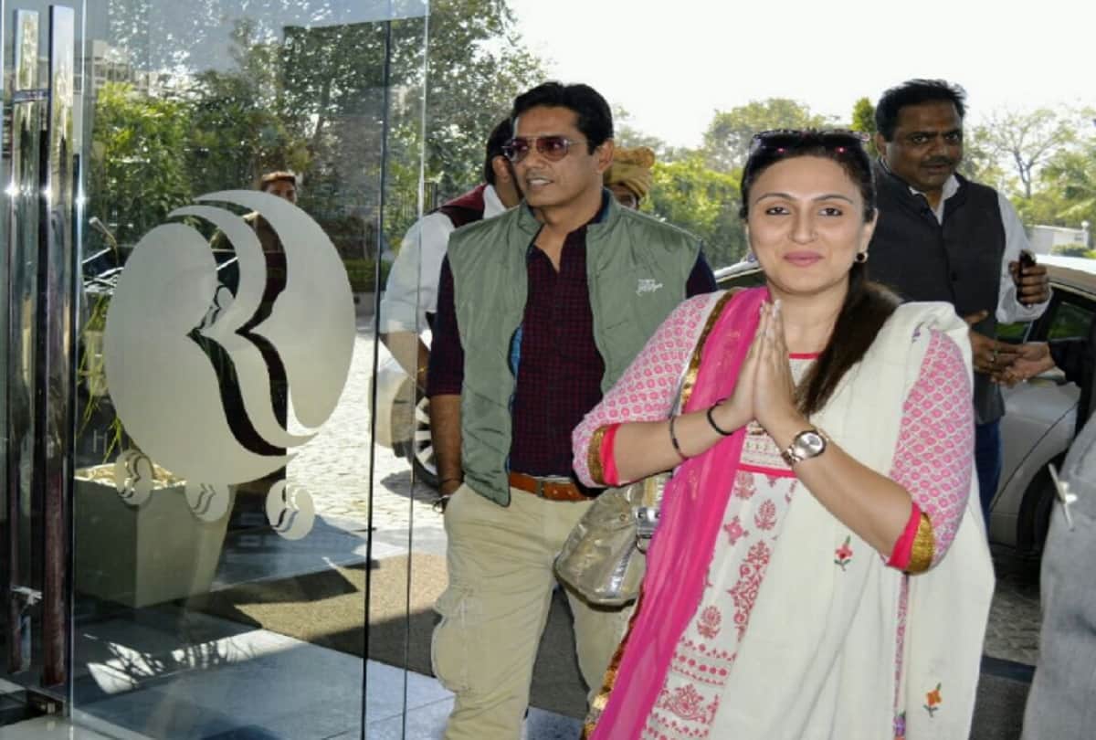 Juhi Babbar return on silver screen after 15 years with the film Aiyaary