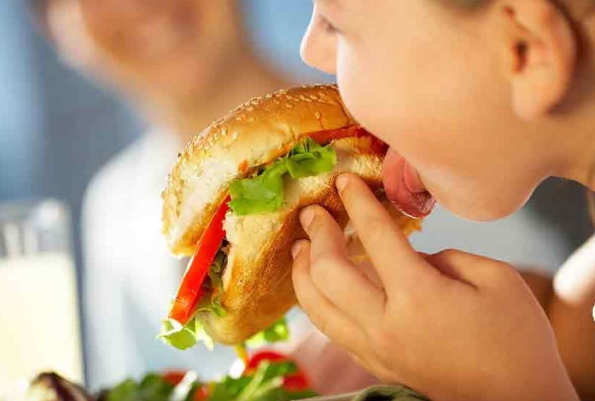 junk and oily foods causes intestinal cancer 