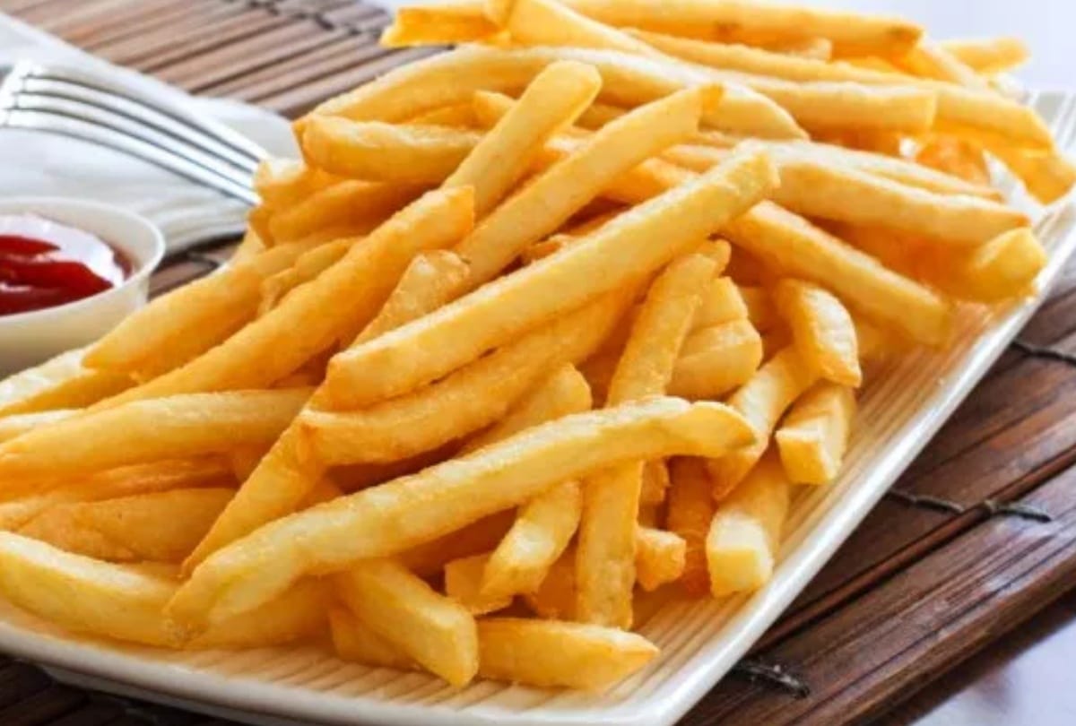 junk and oily foods causes intestinal cancer 