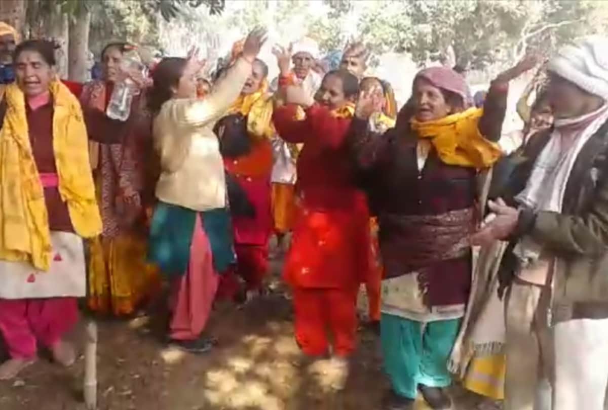 84 kosi parikrama started in naimisharanya