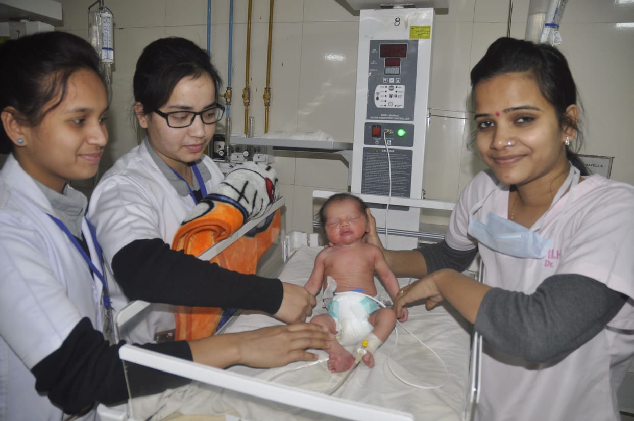 newborn found on street in chinhat