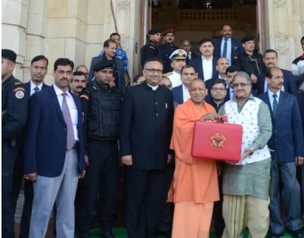Gifts of government to gorakhpur in budget