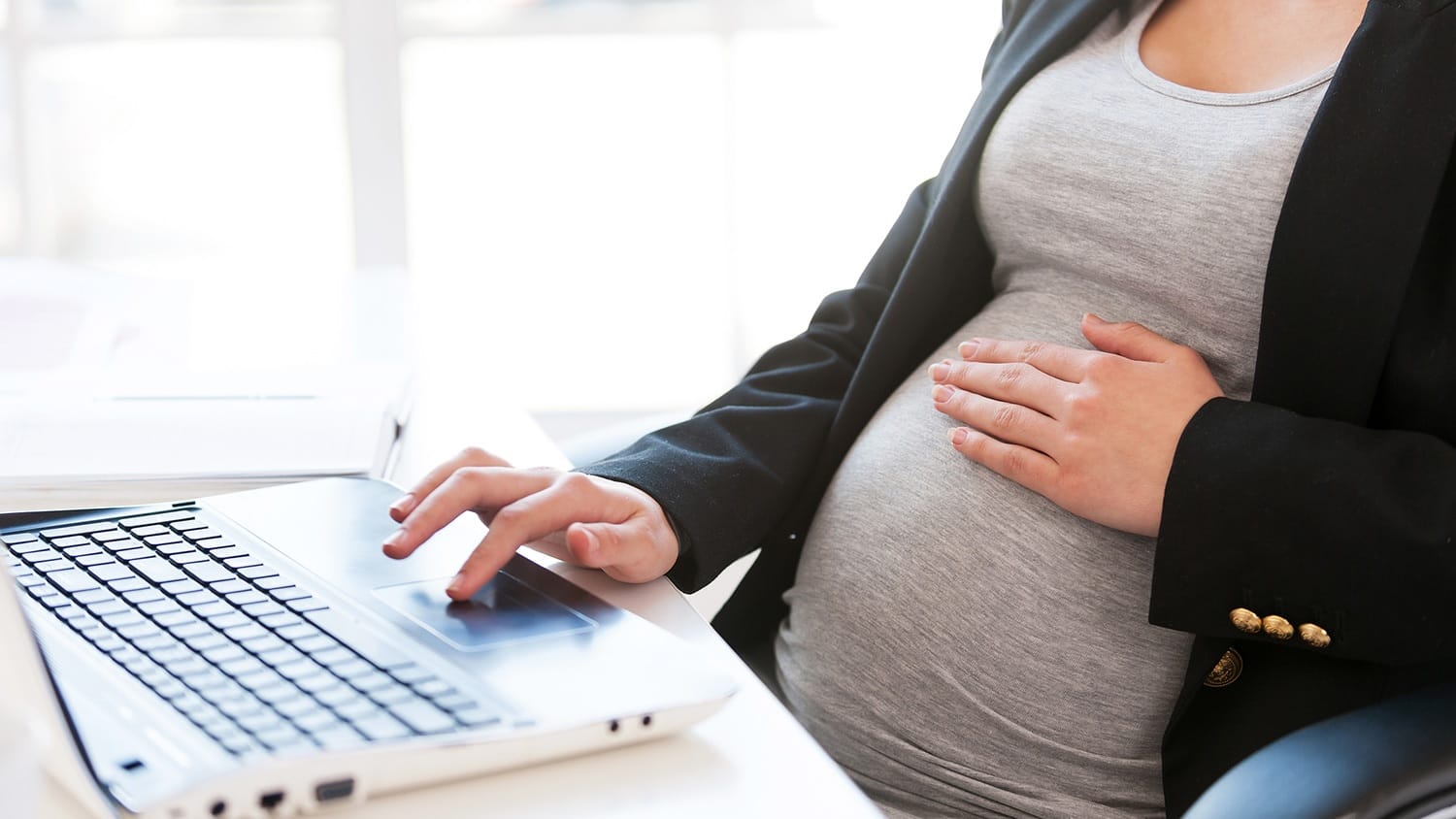 maternity leave to contract base female employees also