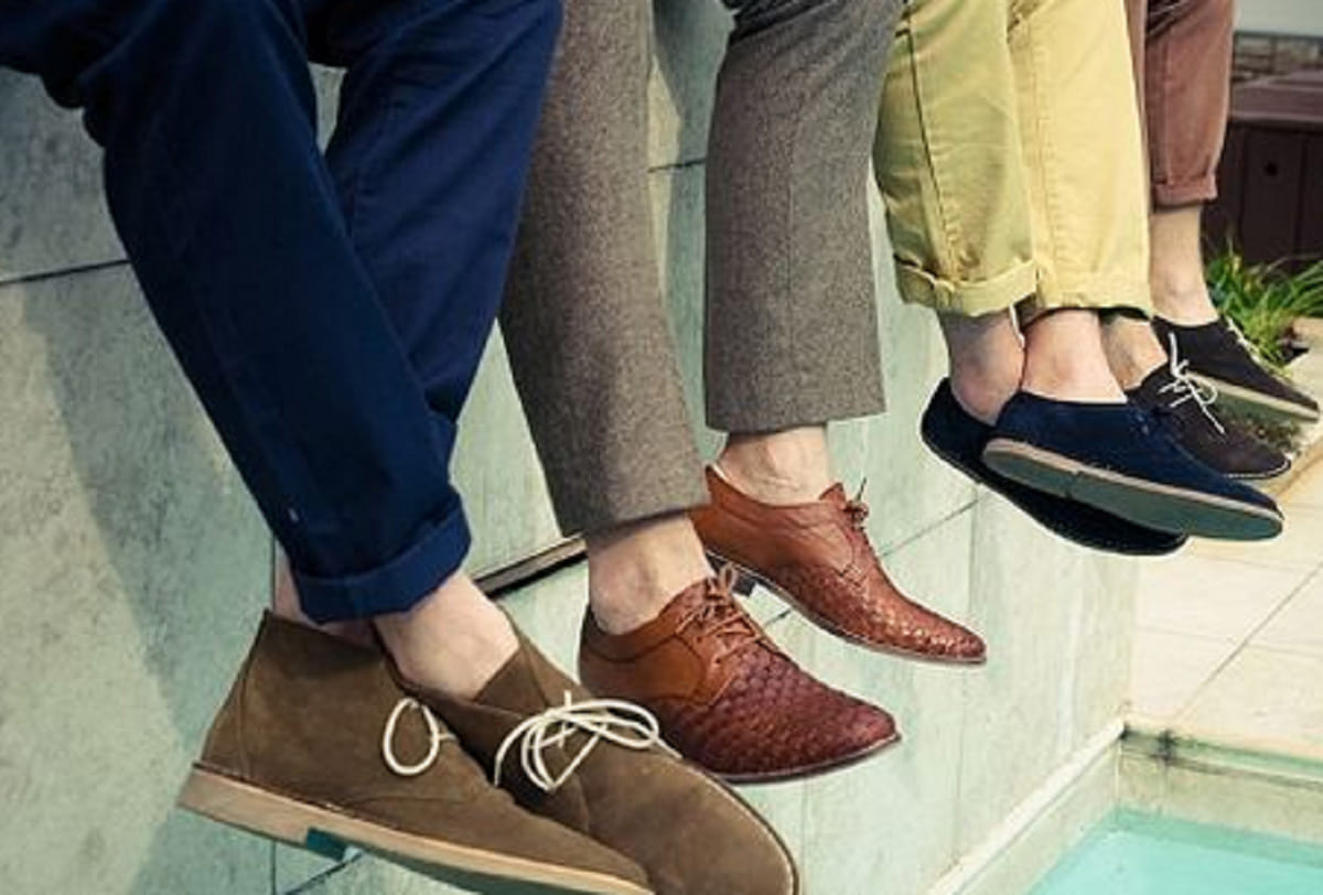 Fake Branded shoes caught during raid in dehradun market