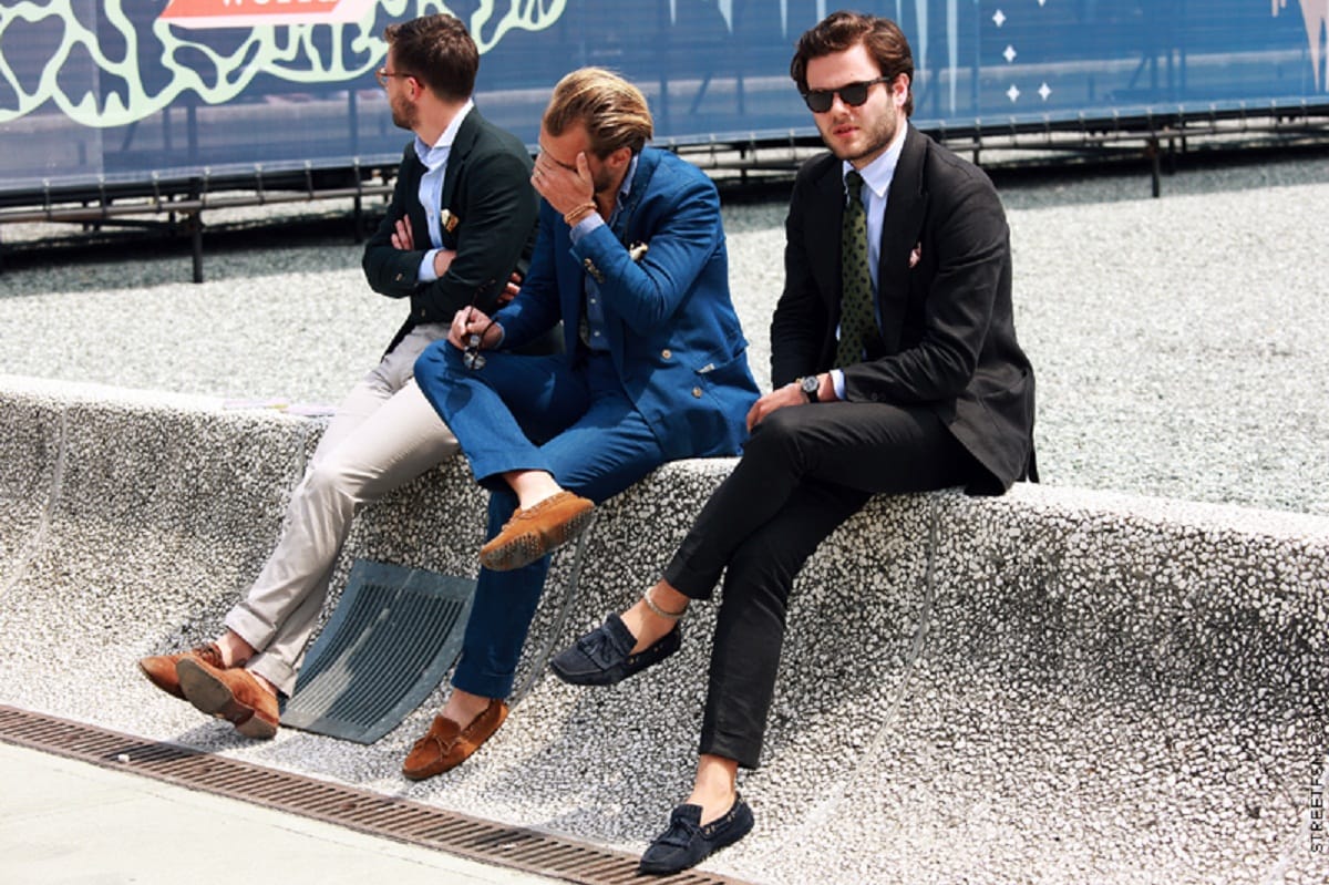 Wearing of shoes without socks causes feet related problems
