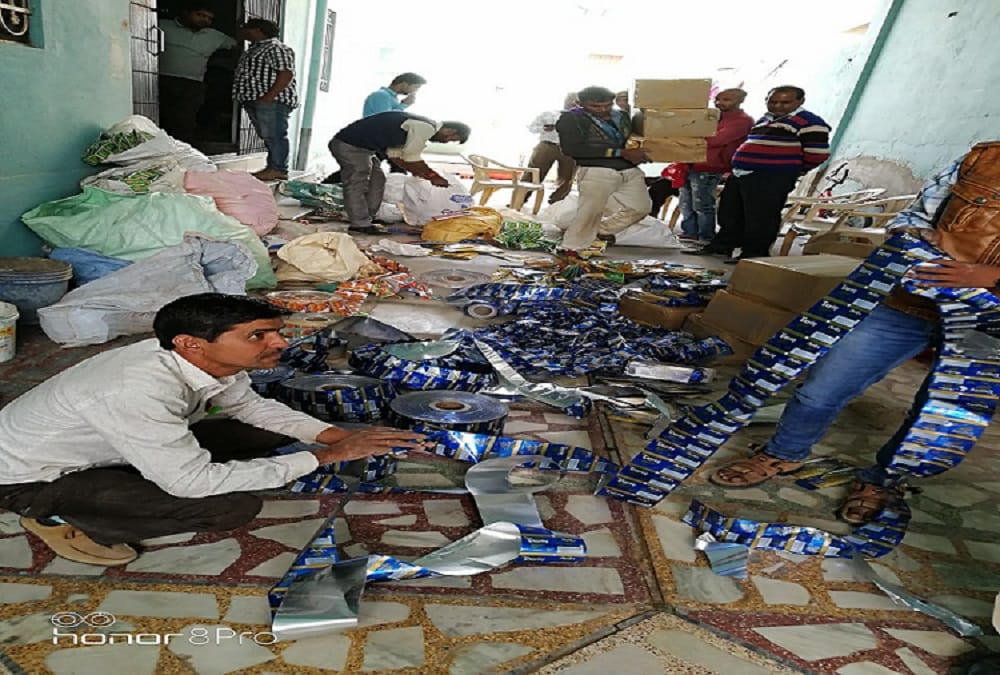 Rajasthan Fake copy prodects of gutkha, pan masala and supari making in a factory