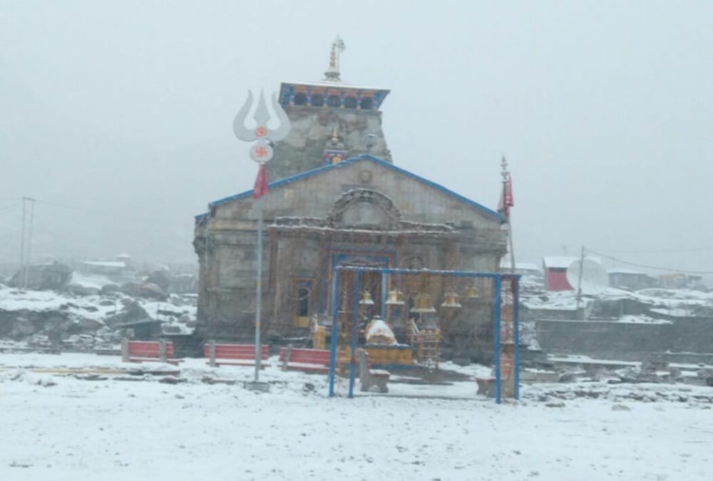 Snowfall in kedarnath and badrinath photos
