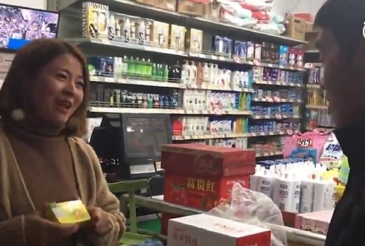 Chinese Women Returns 100 Soap Bars To Shop From Where She Shoplifted A Soap Bar 18 Years Ago