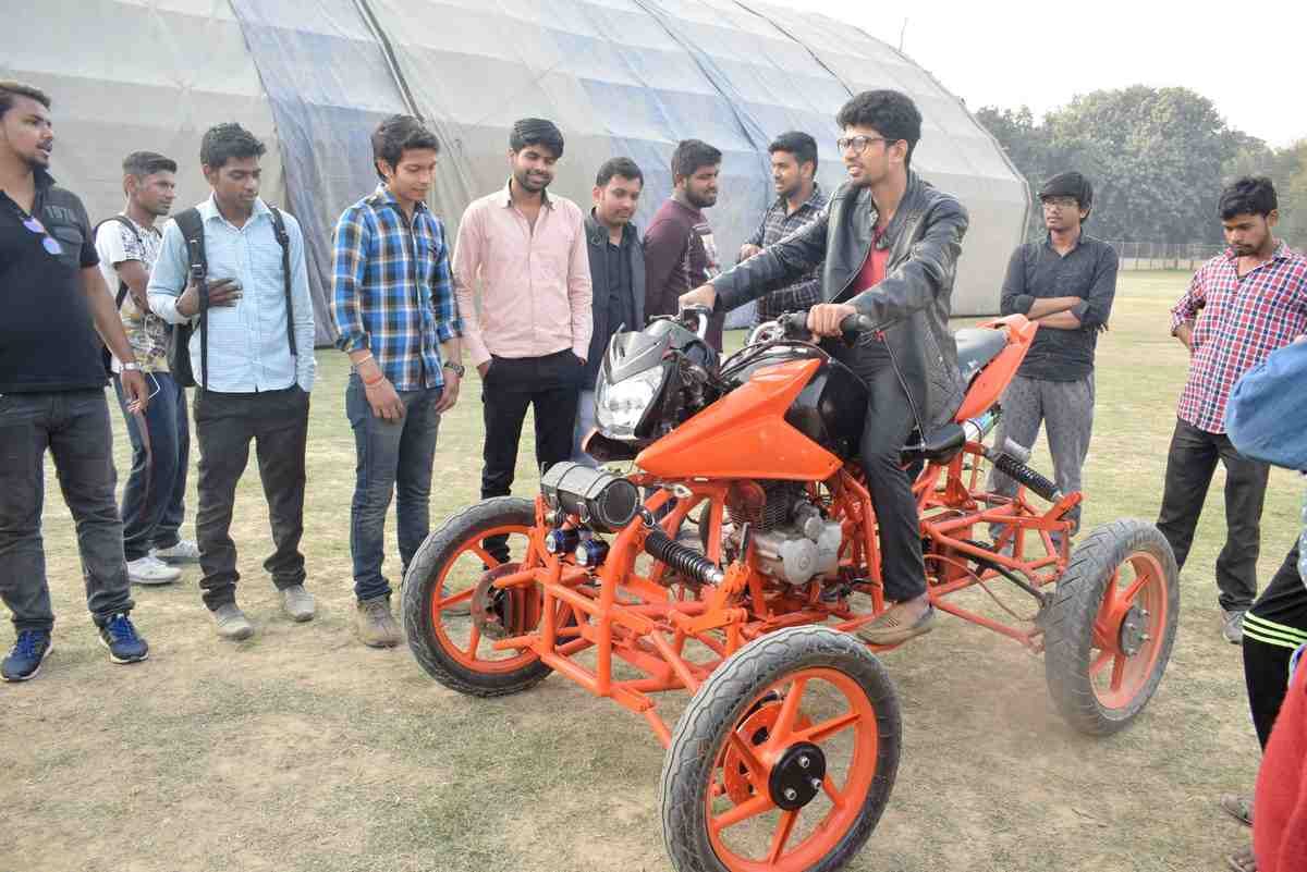 IIT BHU technex 2018 see the photos of first day