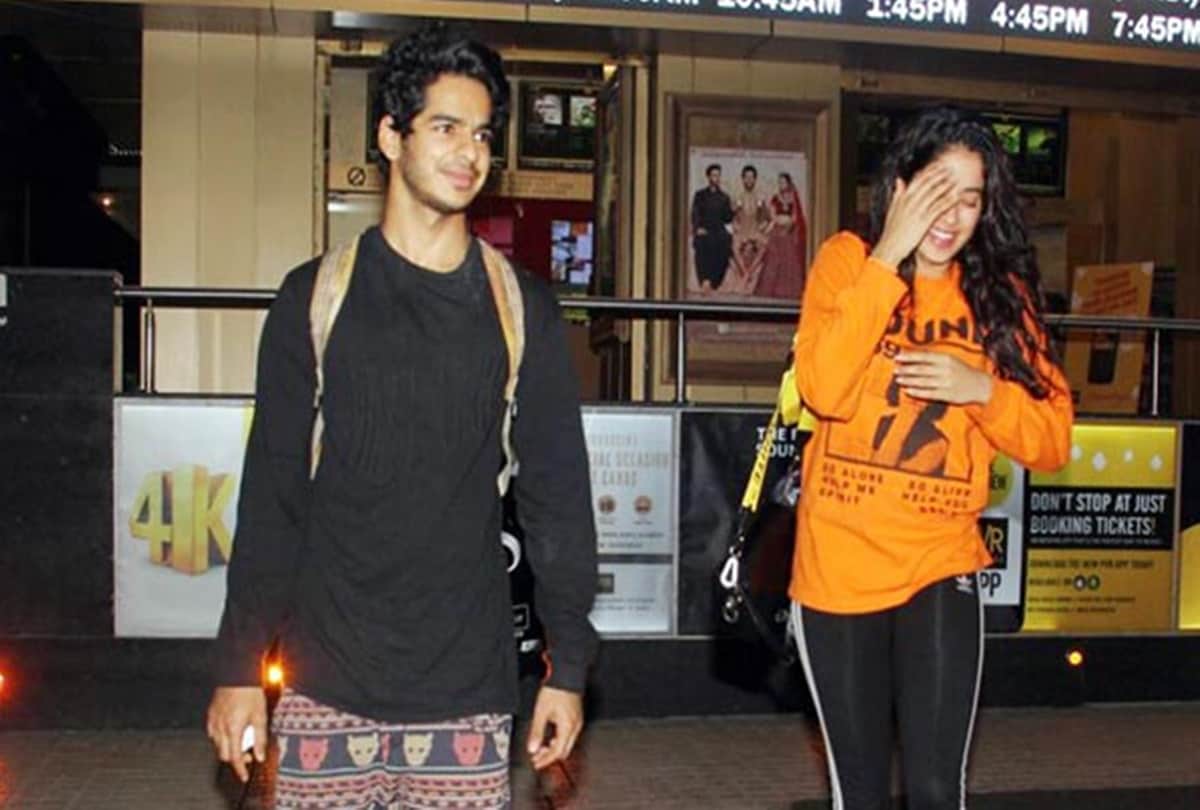 Janhvi Kapoor and Ishaan Khatter spotted at movie date