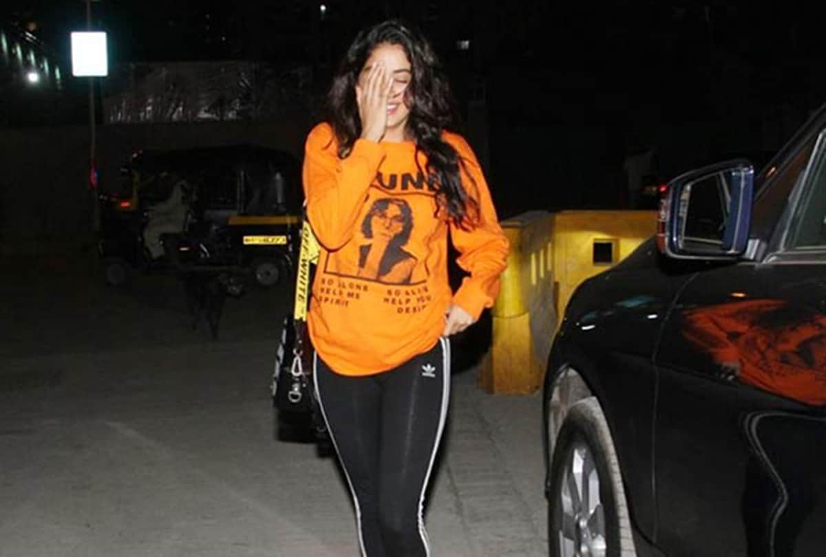 Janhvi Kapoor and Ishaan Khatter spotted at movie date