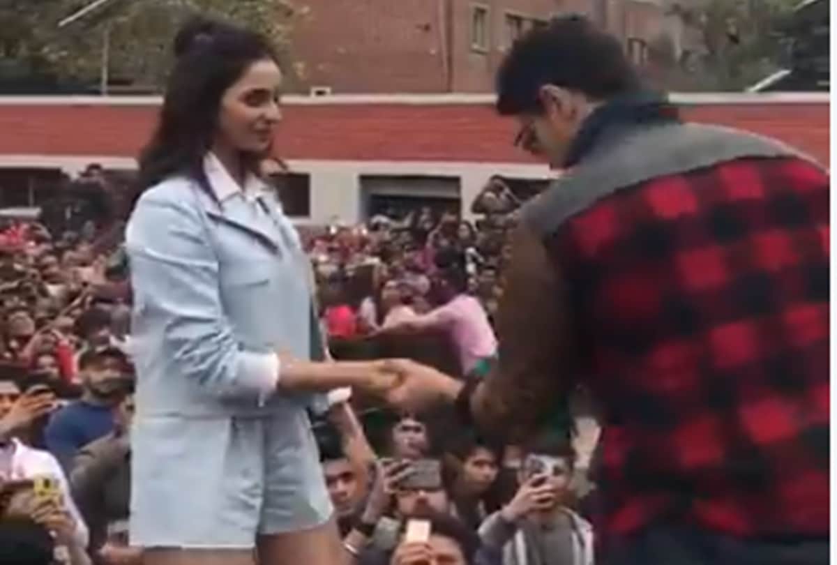 siddhartha malhotra and rakul preet singh happy on aiyaary reaction
