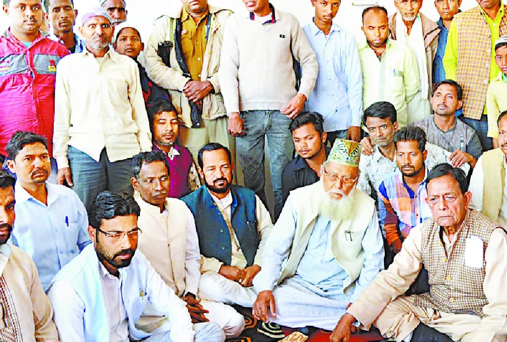 ayodhya muslims say they will not leave babri masjid.