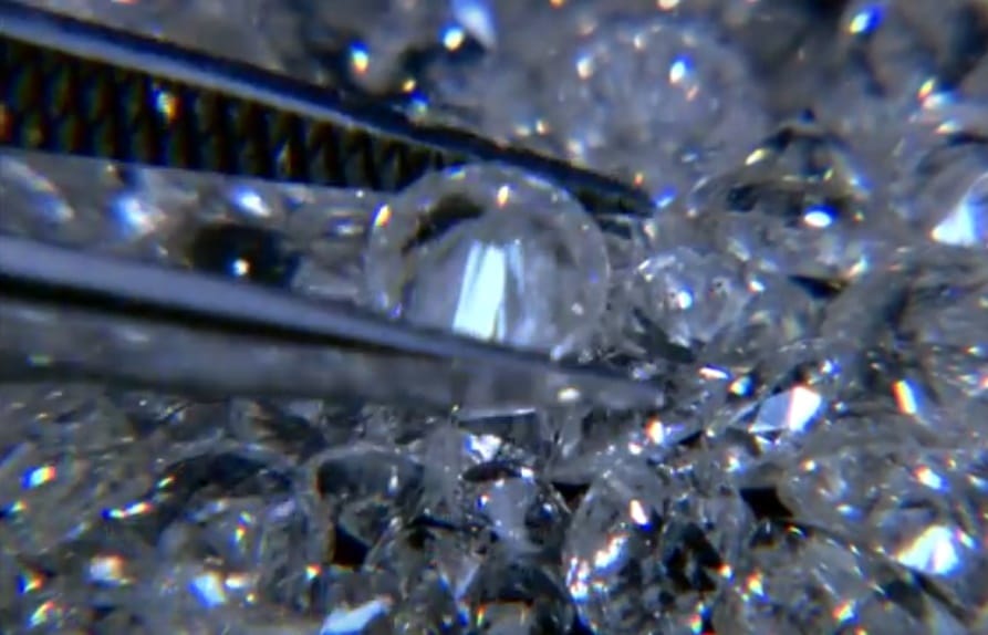 Scientists reveal the truth about diamond raining in the universe 