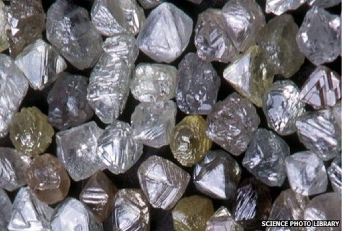 Scientists reveal the truth about diamond raining in the universe 