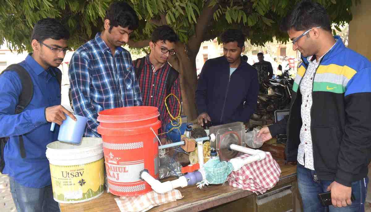 IIT BHU technex 2018 see the photos of second day