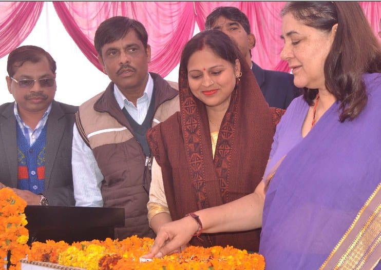 Maneka lays foundation of 86 projects