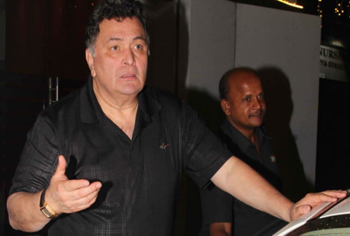 Rishi Kapoor shows his anger on Media to reporting Sridevi demise saying body