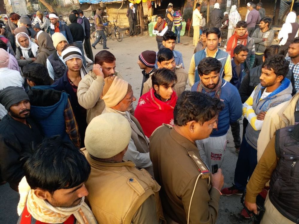 mainpuri school girl death in road accident 