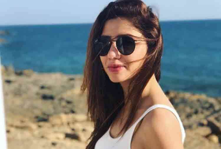 mahira khan pakistani actress bold photos in beach viral