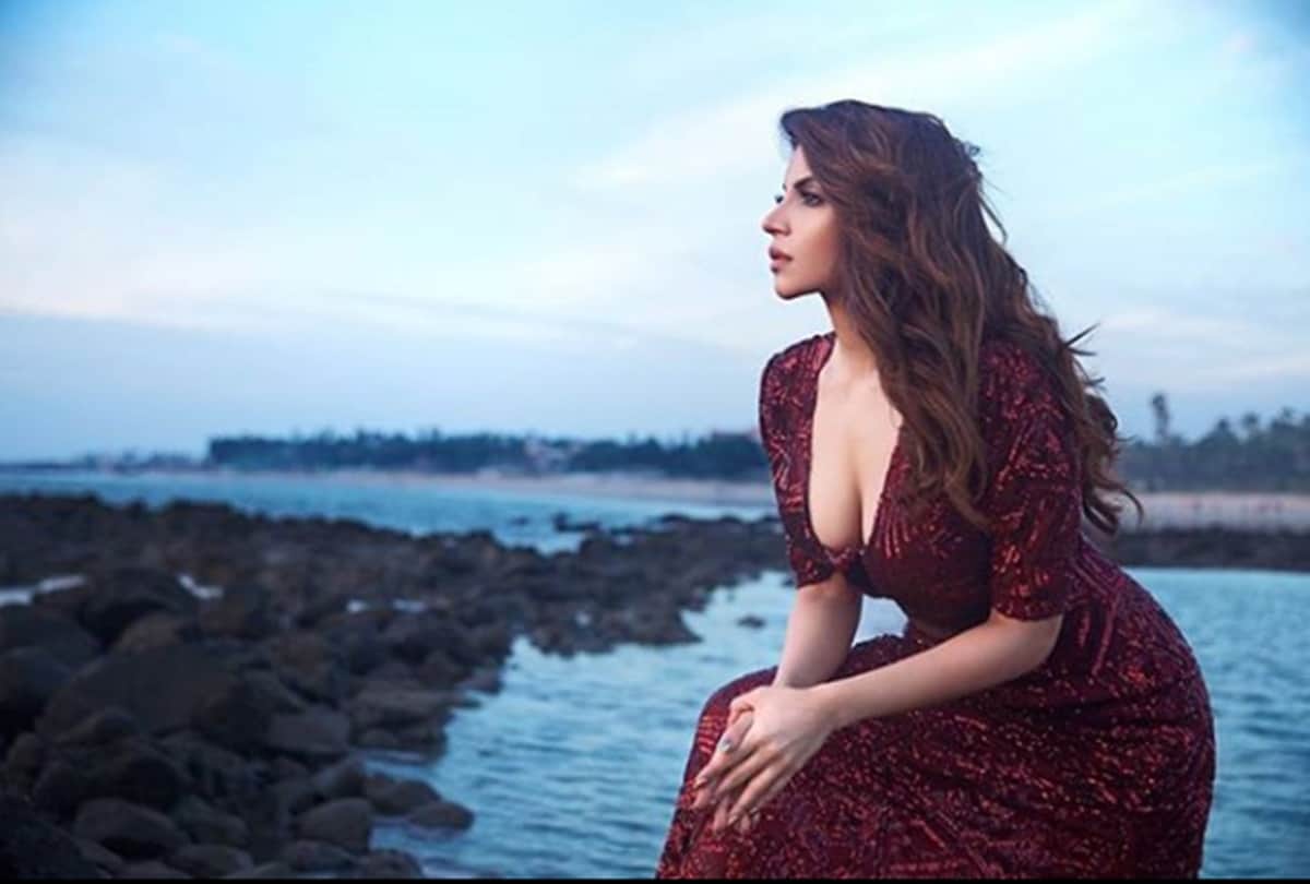 Shama Sikander‬ opens up about battling Bipolar disorder reveals shocking things