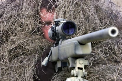 How Sniper shot accurately with long distance