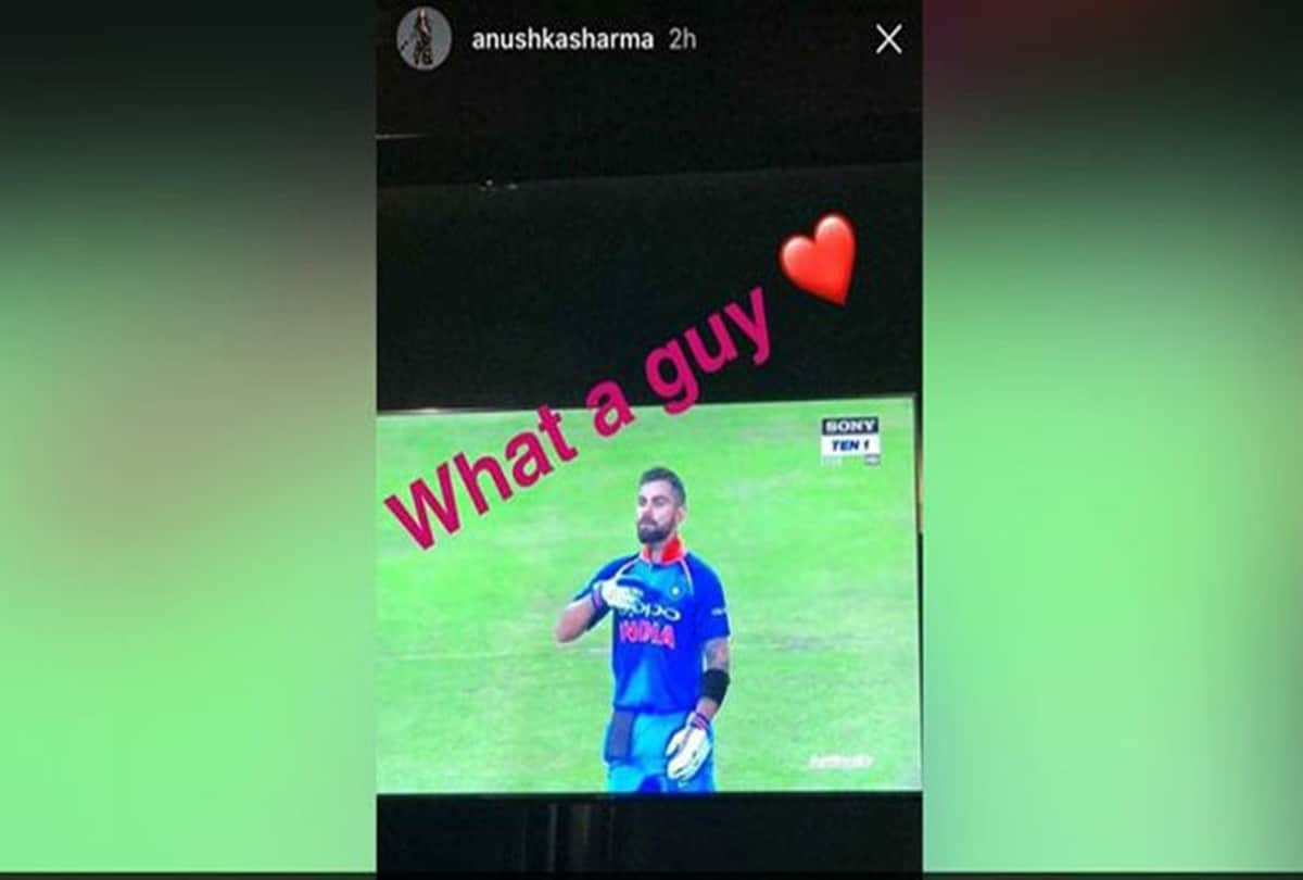 After Every century of Virat Kohli this is how Anushka Sharma reacts