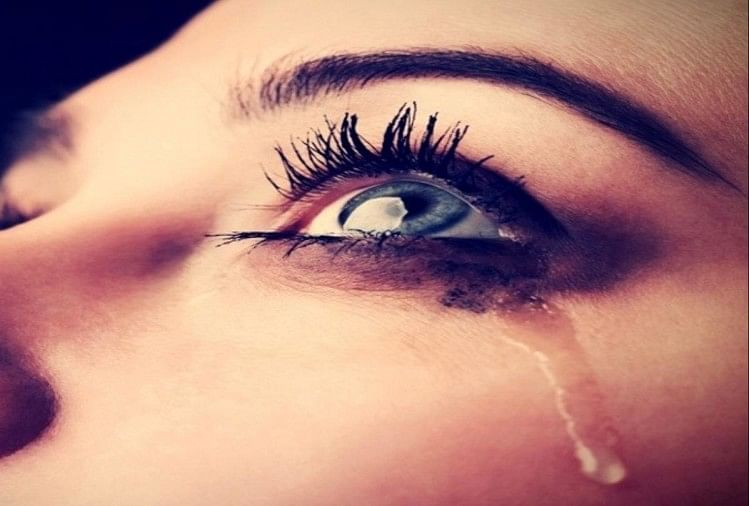 Interesting Facts About Human Tears Know Why And How Do Tears Come From Our Eyes Amar Ujala