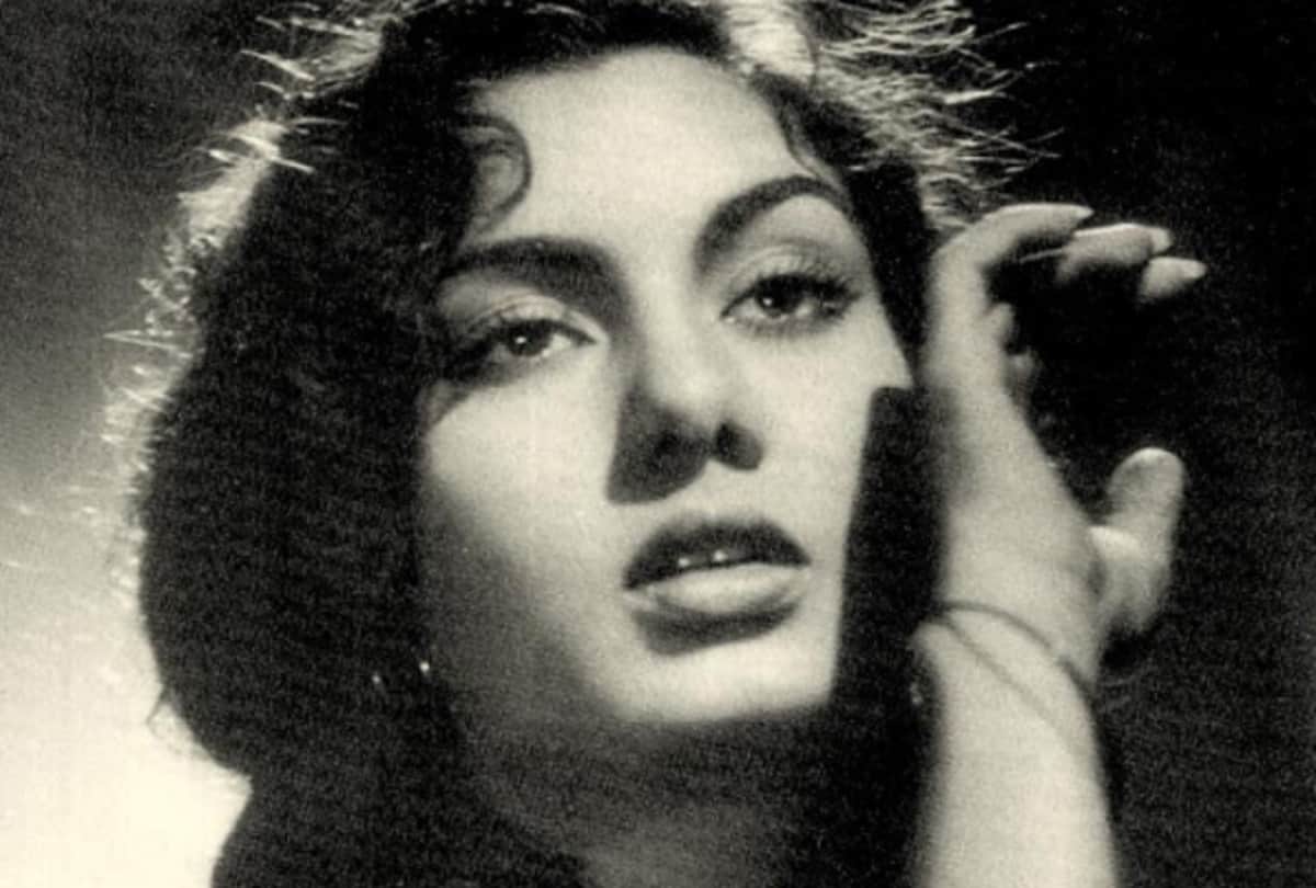 Bollywood Actress Nimmi Done One Mistake And Her Whole Career Have Been Ruined