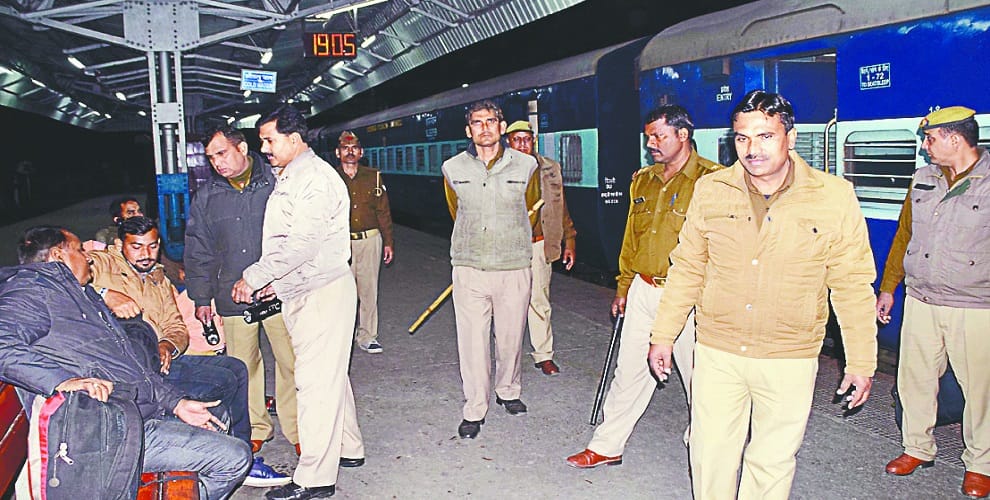 Shalimar Express stirred the bomb information, checking in 22 trains
