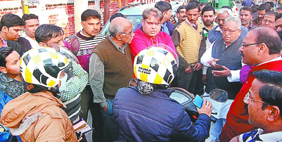 BJP ruckus on invoices, women constables have been advised to do duty