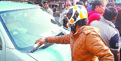 BJP ruckus on invoices, women constables have been advised to do duty
