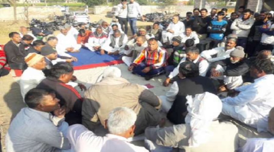 Do not bury the dead on not accepting the order of the Panchayat, family hookah stopped water